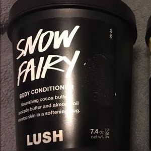 LUSH SNOW FAIRY BODY CONDITIONER SIZE 7.4oz